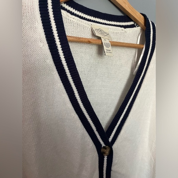 St. John’s Bay NWT varsity men’s knit cream & navy cardigan size XL - Picture 5 of 10